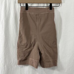 Meli Belt Body Shaper Compression Nude Shapewear Shorts Womens Size M Pull On